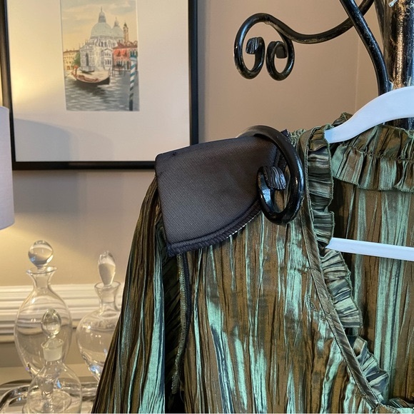 Green Ruffled Blouse - Picture 8 of 11